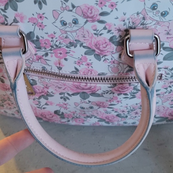 NWT Loungefly Disney Aristocats Marie Floral AOP Crossbody Bag Purse Handbag - Picture 8 of 8